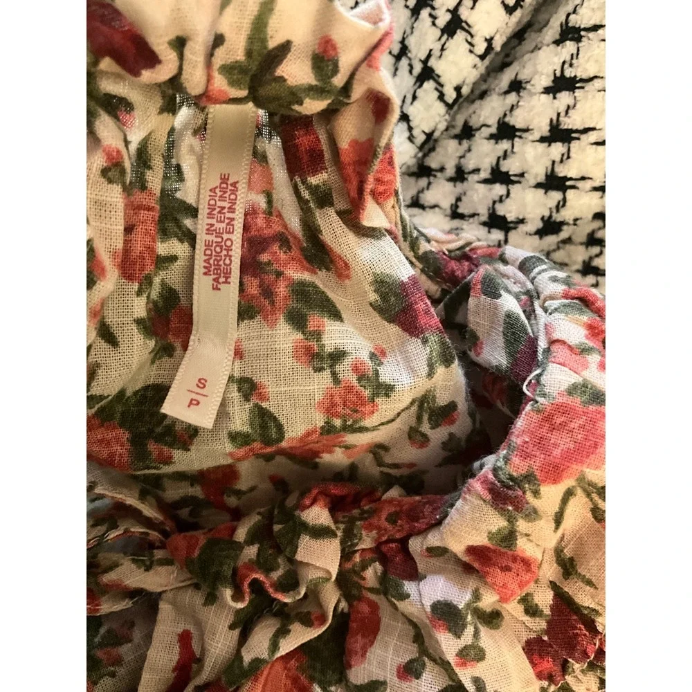 Free‎ People Floral Blouse with Tie Neck Long Sleeve Smocked  Ruffle Cuffs XS